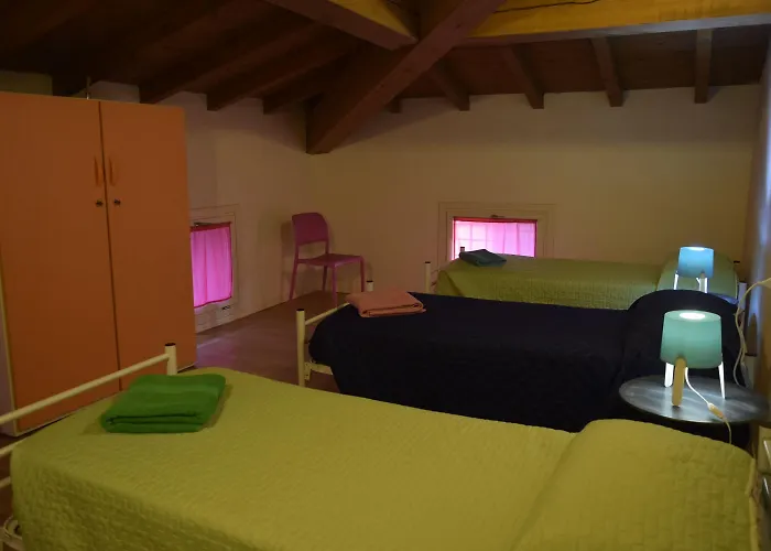 Castello Mina Della Scala Hostel Casteldidone