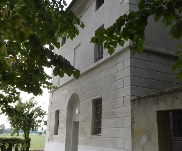 Hostel Castello Mina Della Scala