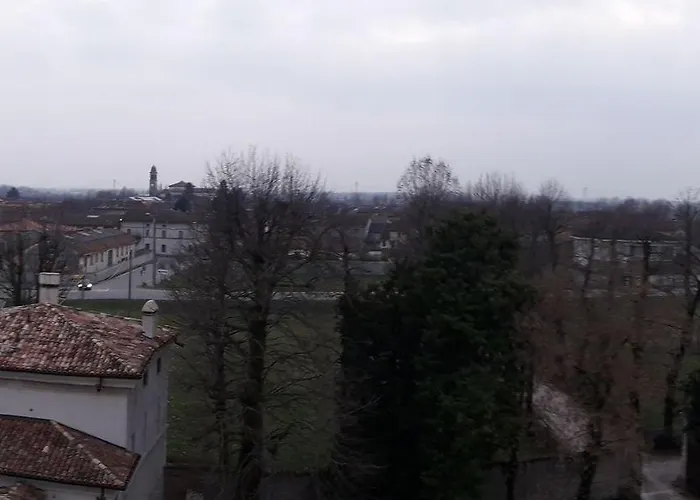 德拉斯卡拉米娜城堡旅舍 旅馆 Casteldidone