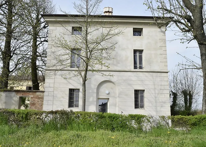 旅馆 德拉斯卡拉米娜城堡旅舍 Casteldidone